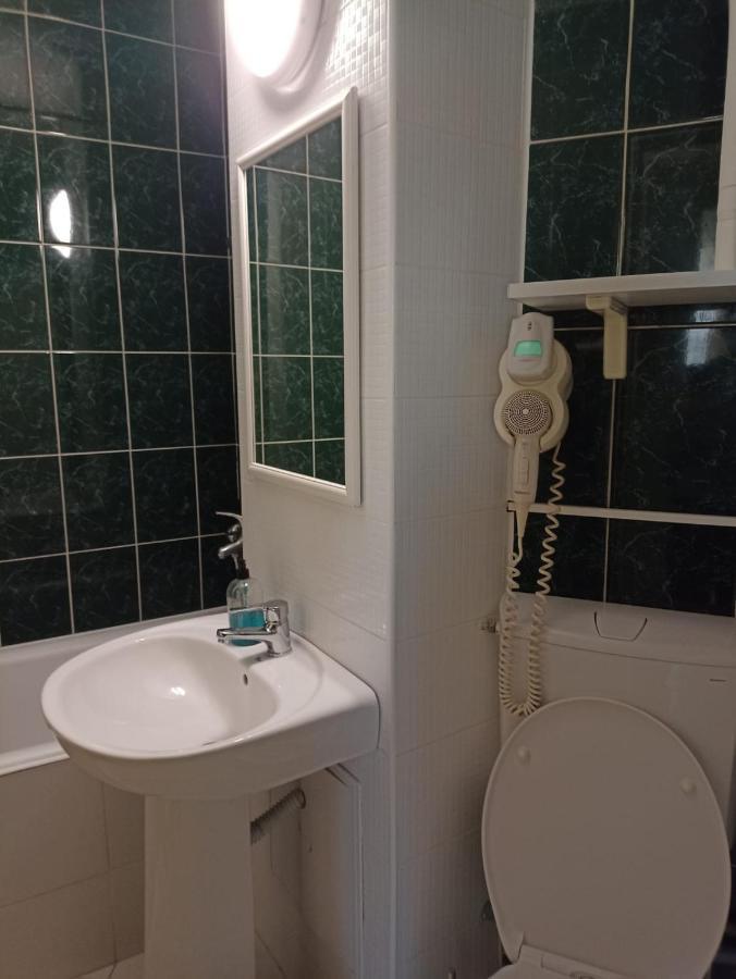 Two Bedroom Apartment Farmec Cluj Napoca Bagian luar foto